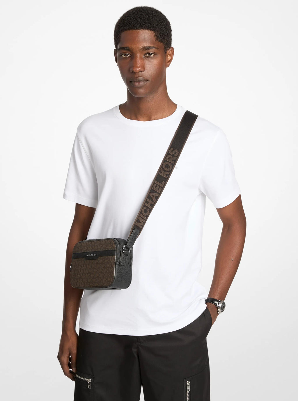 Michael Kors Hudson Signature Signature Logo Camera Crossbody Bag Bag