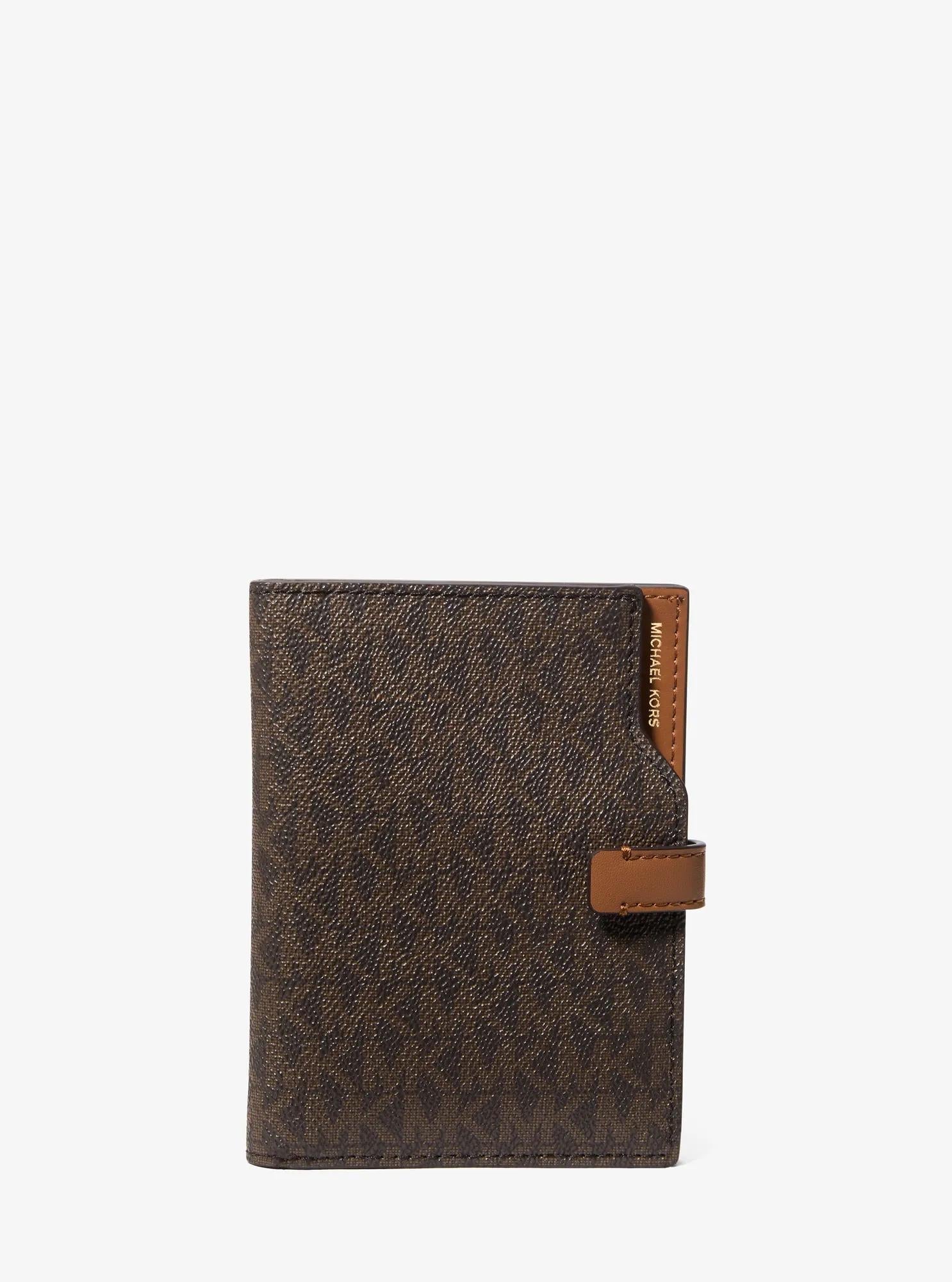 Michael Kors Jet Set Signature Signature Logo Passport Wallet