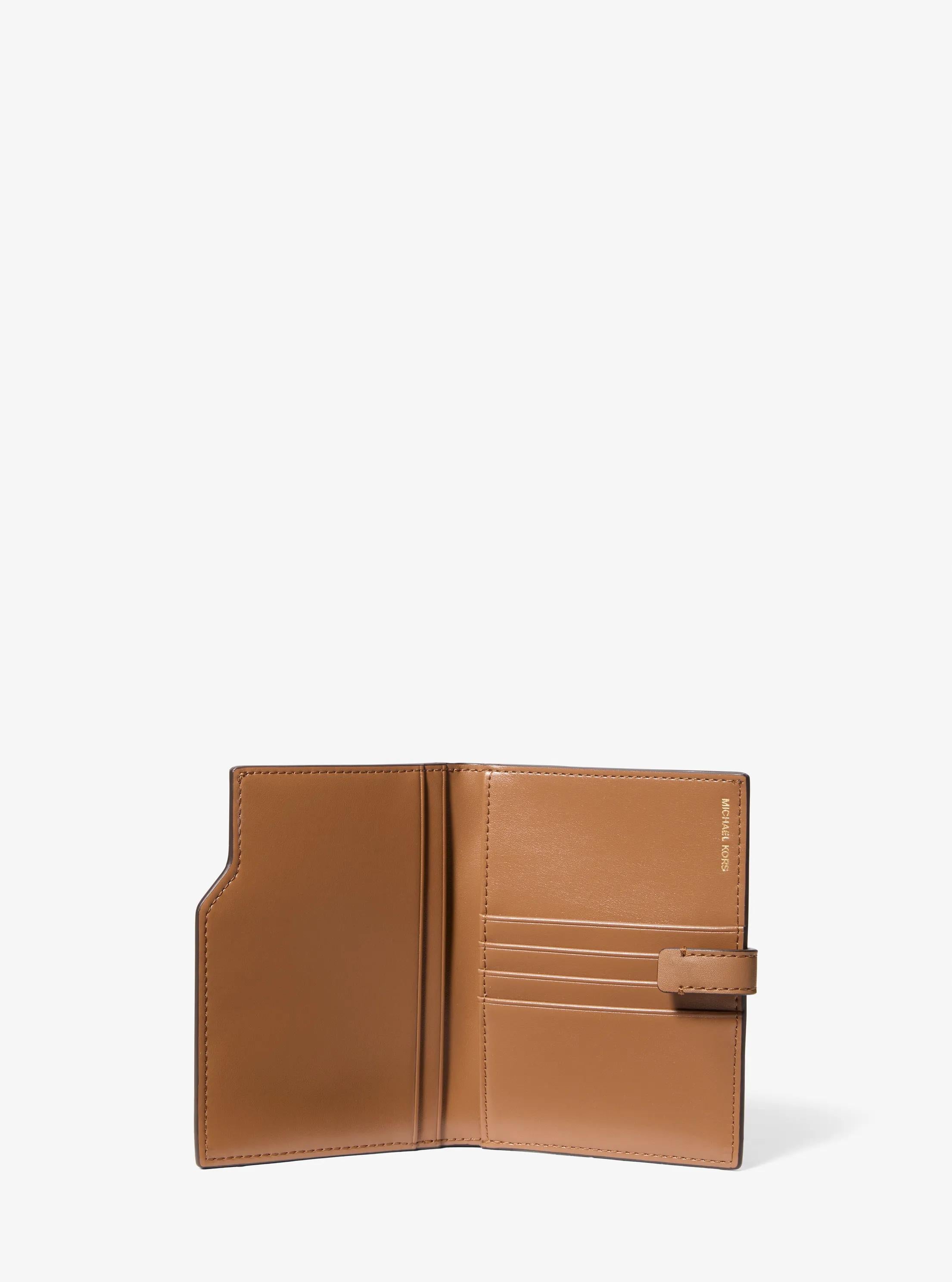 Michael Kors Jet Set Signature Signature Logo Passport Wallet