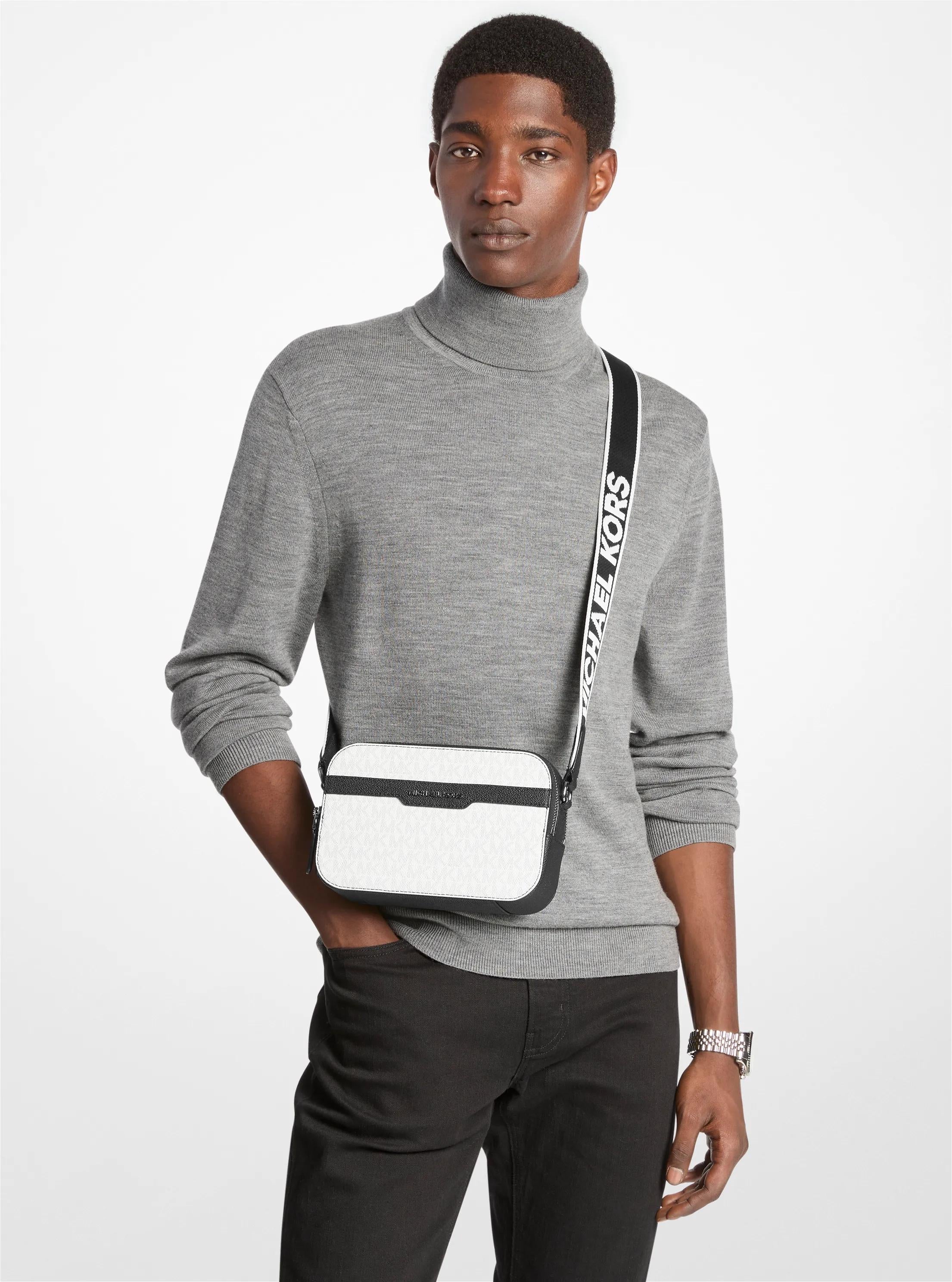 Michael Kors Hudson Signature Signature Logo Camera Crossbody Bag Bag